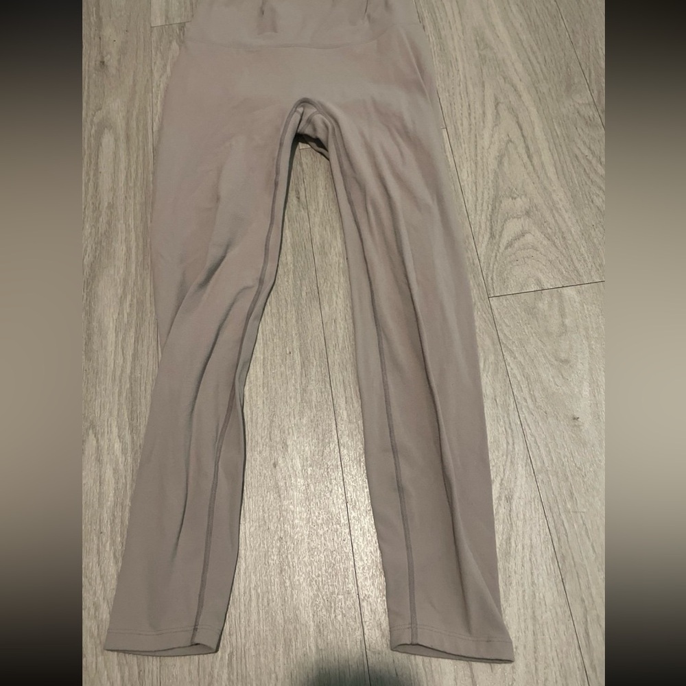 High-Rise Women's Leggings in Dusty Mauve